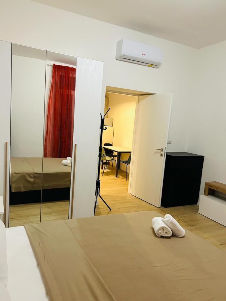 Easy Room Italy Rogoredo Milano Esterno foto