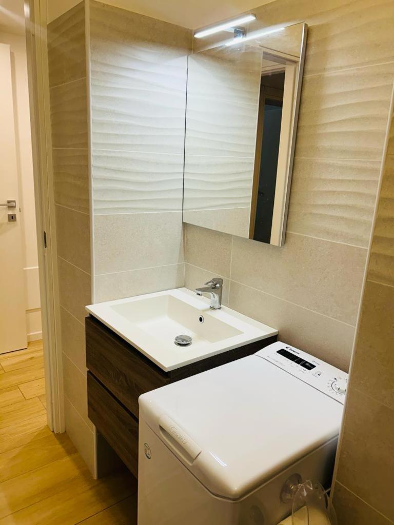 Easy Room Italy Rogoredo Milano Esterno foto